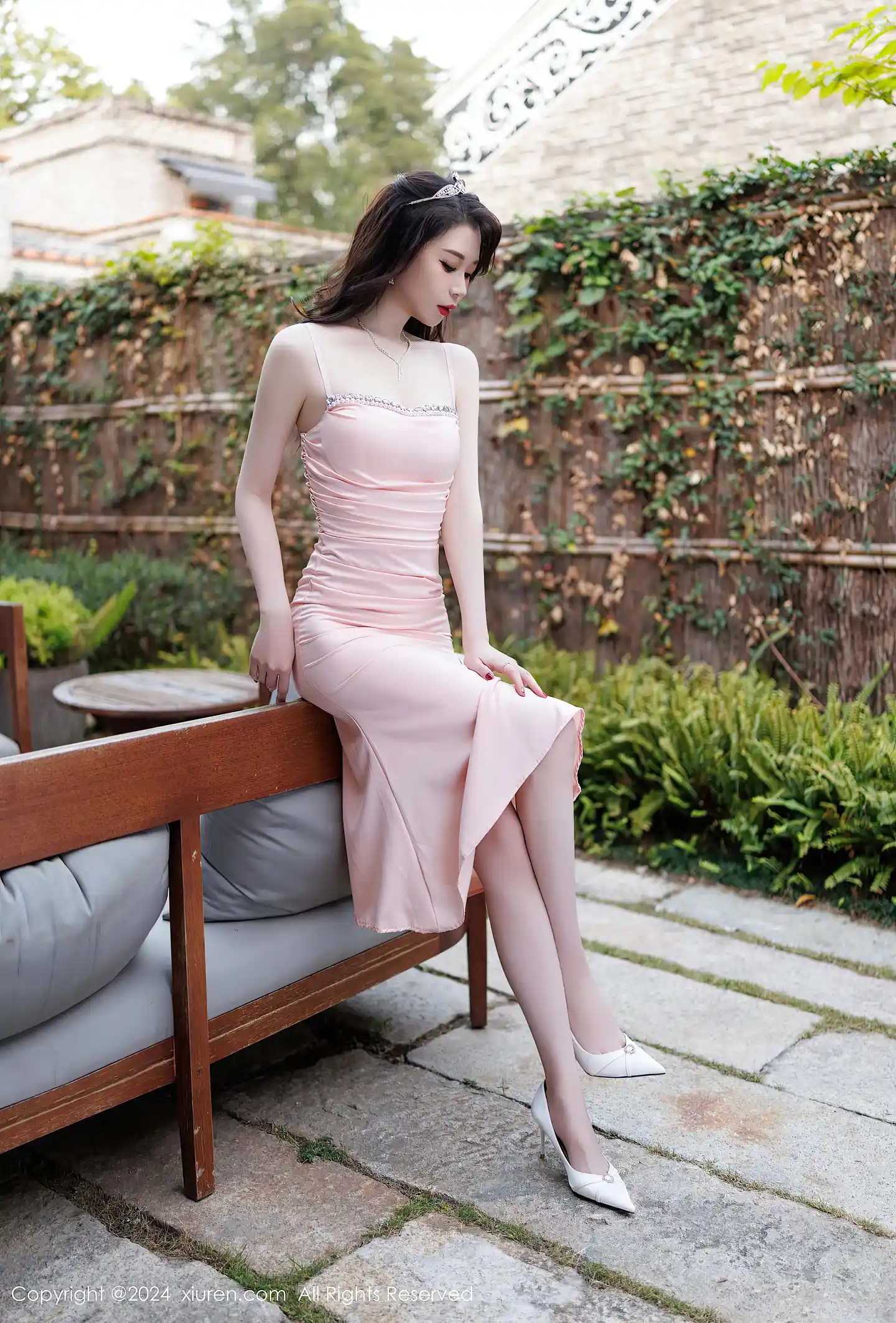 图片[6]-[XiuRen秀人网] VOL.9584 模特梦心玥粉色连衣长裙露红色内衣配白丝袜秀高挑身材诱惑写真91P-秀人网官方网站